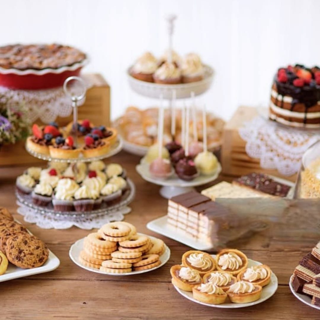 Cake Biscuits & Snacks
